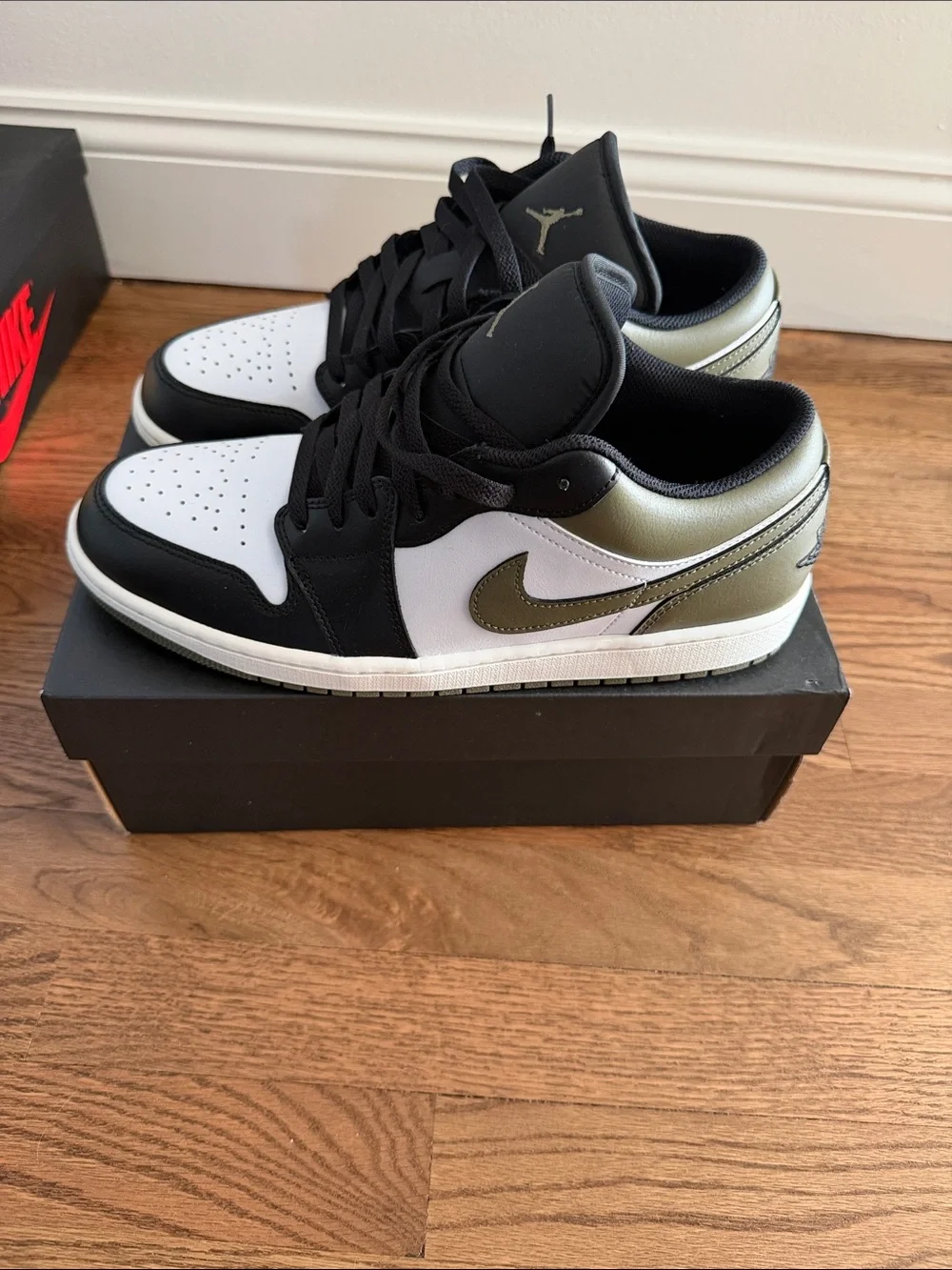 Air Jordan 1 Low-Style Black & White & Olive Green Sneakers